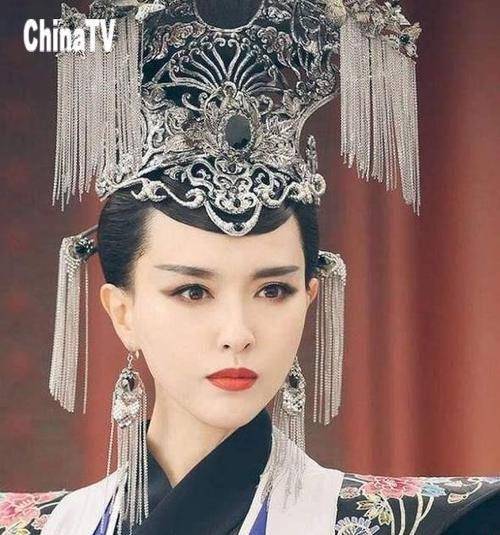 唐嫣"大女主"新剧官宣,网友感叹:"终于不是傻白甜了"_剧中_演技_一生