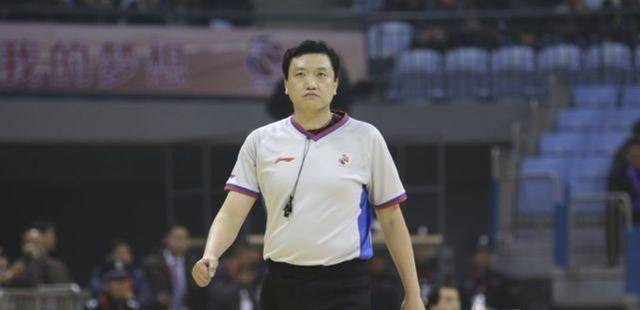 叶楠可不是一般人,怼过杜锋李春江,吼懵杨鸣,结果出事了_裁判_比赛