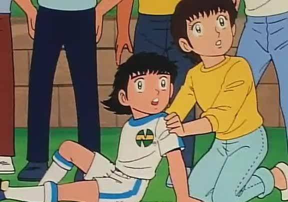 眼镜弟果然是大姐头的小跟班,一下子就想出了中泽早苗就是大姐头的本