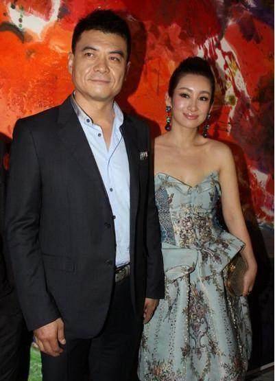 22岁拿下影后,被李湘抢走对象,嫁二婚老公后和继子关系处成这样