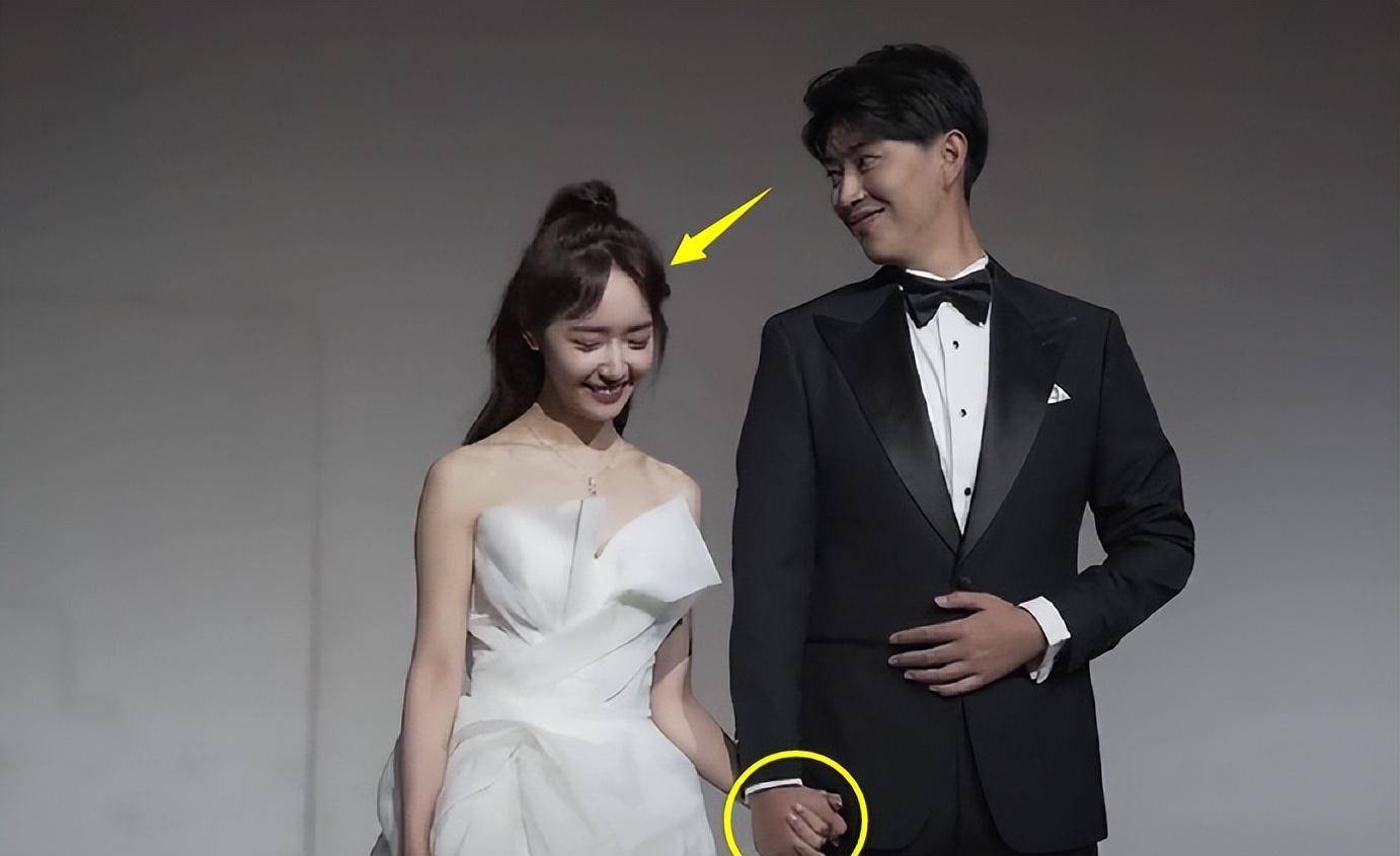 吴亦凡前女友官宣订婚!小腹隆起疑怀孕,千万钻戒曝男方富庶家境