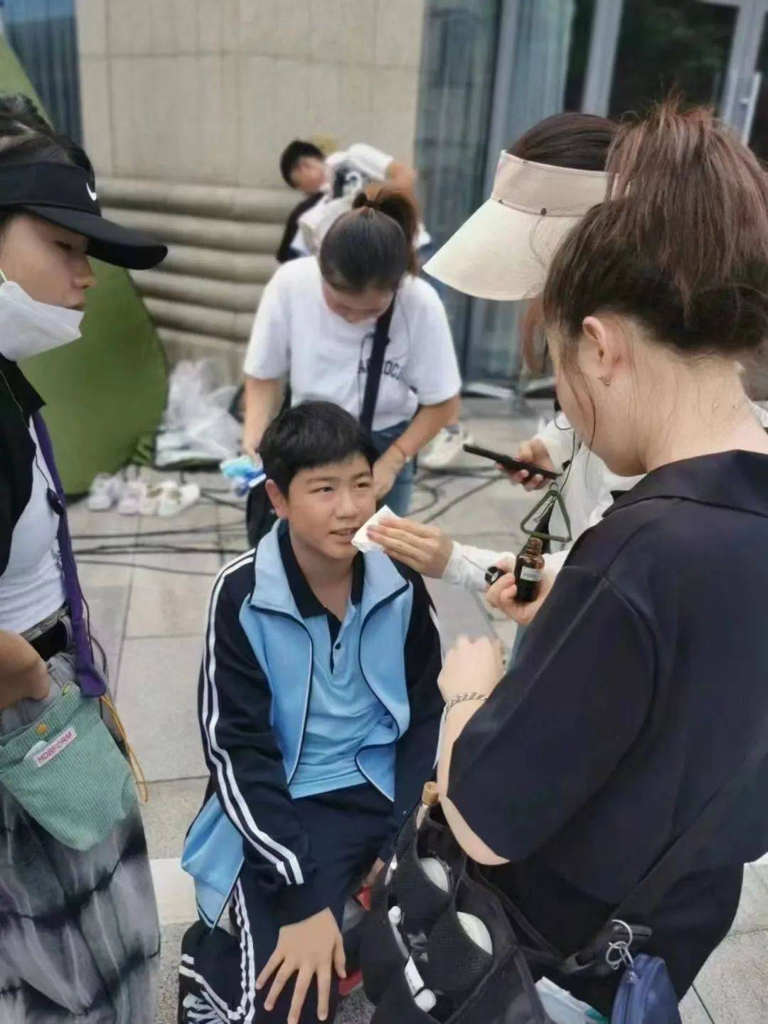 华娱星艺:冯淇参演爆款网剧《闪耀的她》!_情感_表演_观众