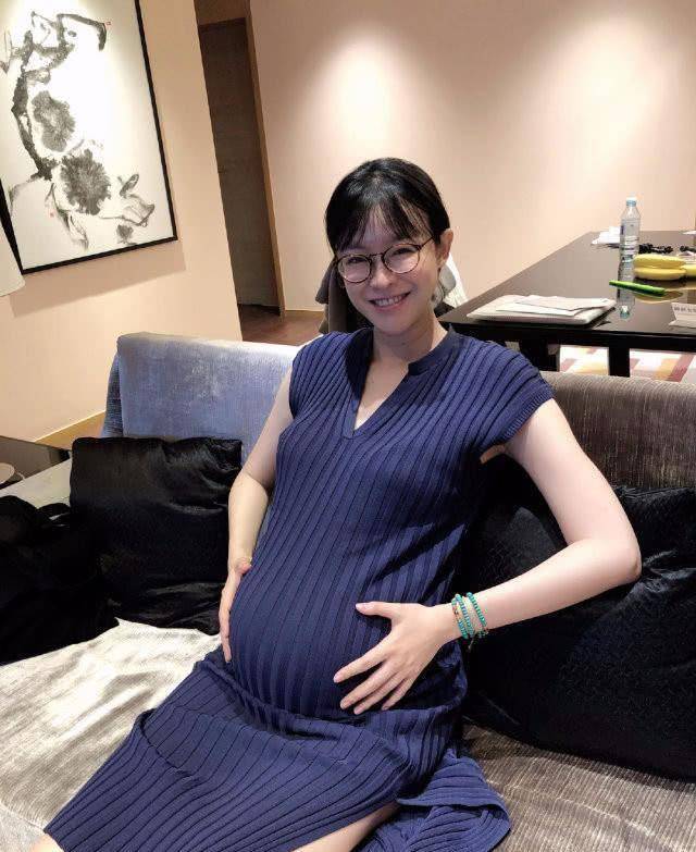 怀孕时期的李艾,身材真好!