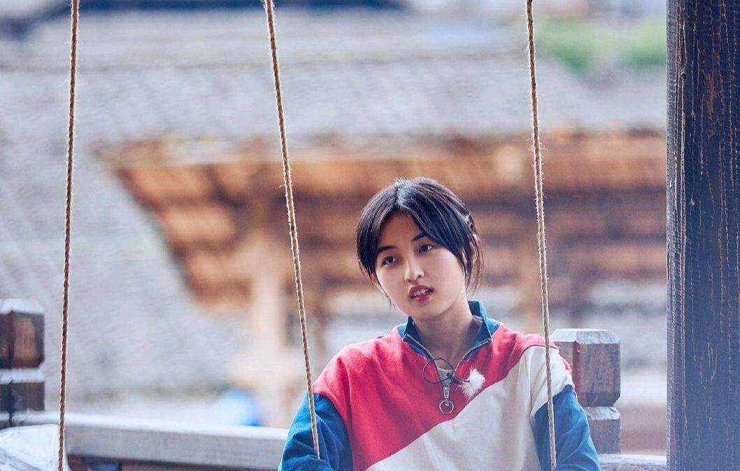 张子枫与他关系亲密,却只被认为是兄妹,男生自称彭于晏!