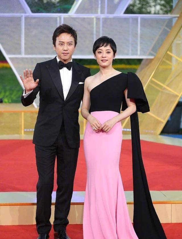 邓超孙俪手牵手走红毯超甜蜜_夫妇_组合_鹿晗