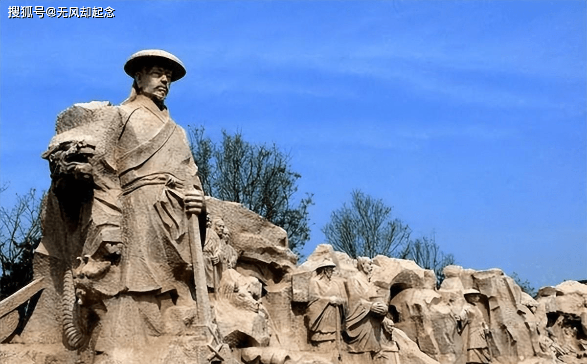 大禹继位之后,大力培养自己的儿子启,后来启击败皋陶和伯益,继承王位