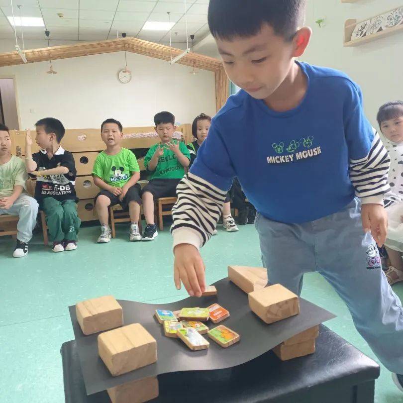 发现课程里儿童的生长//桐乡市庆安小牛津幼儿园大班组—大玩家