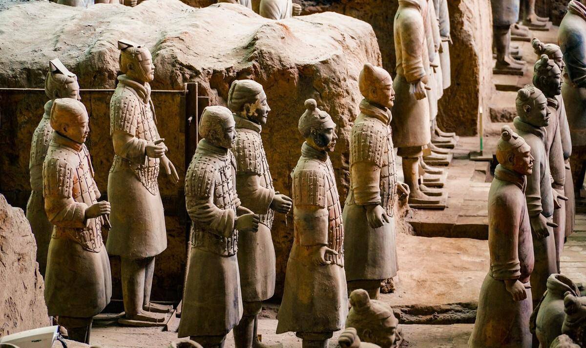 为什么兵马俑会涂装蓝色超导材料?