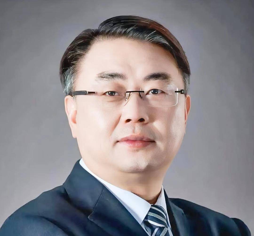 探秘湖南"岳阳首富"的背后故事:控制82家企业,市值1869亿