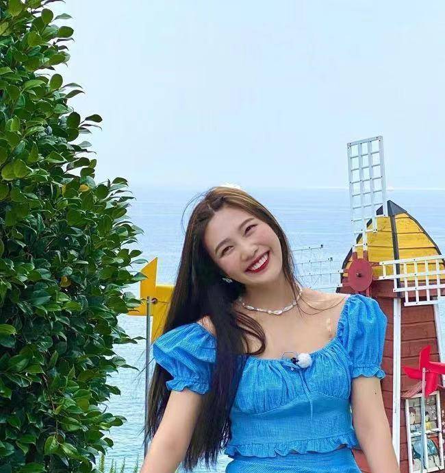 最真实的直拍,无灯光无特效,身材矮小比例似素人_朴秀荣_身高_明星