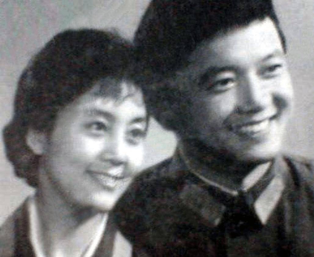 著名演员王刚:三婚两离,最对不起女儿王婷婷_父亲_妈妈_爸爸