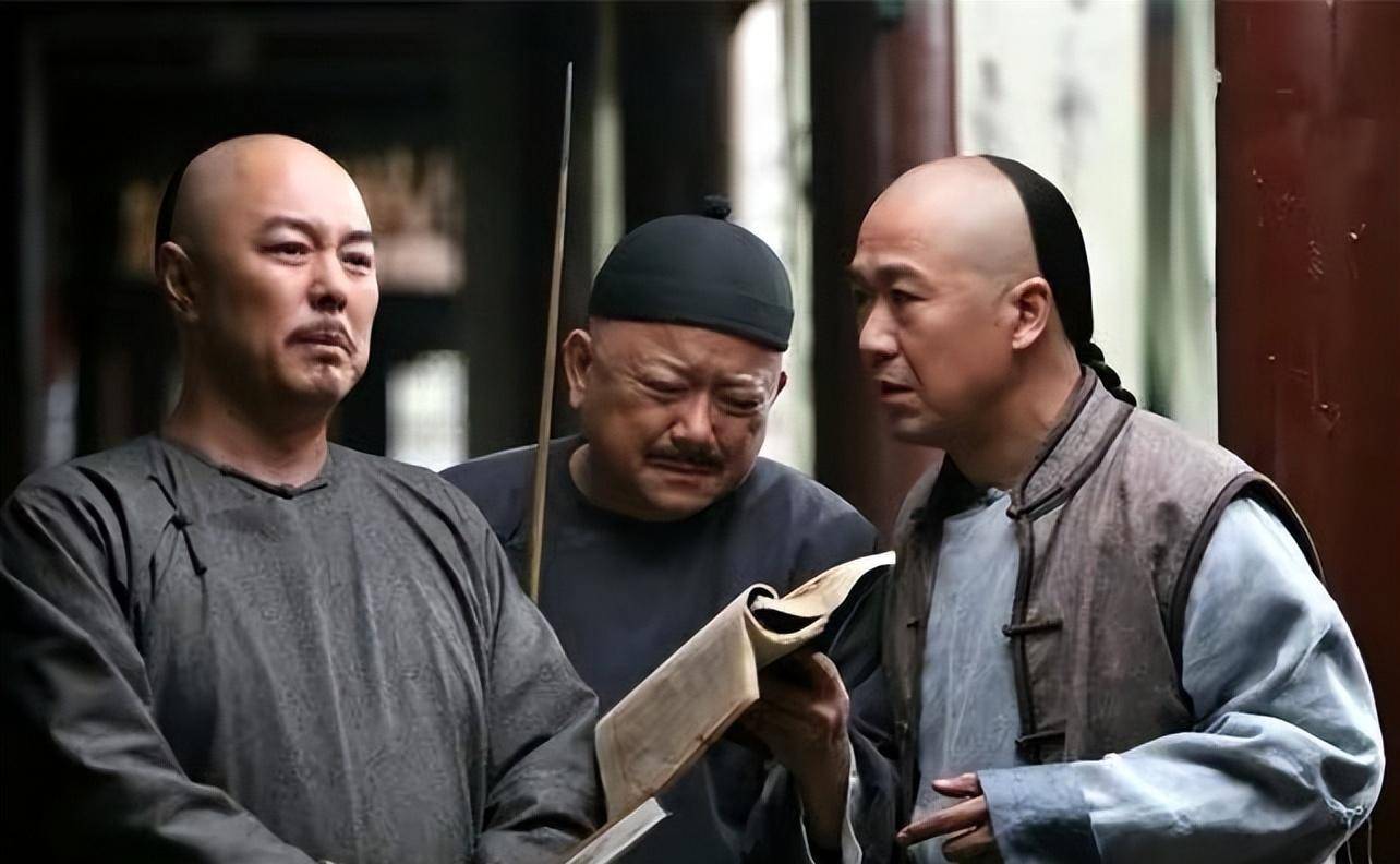 王刚的不羁爱情:2段失败婚姻,后娶小20岁娇妻,儿子