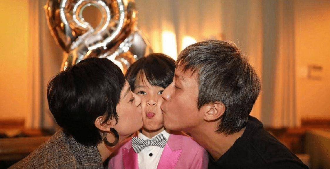 孙俪为等等庆10岁生日,只字未提老公,评论区邓超给自己"加戏"_家庭