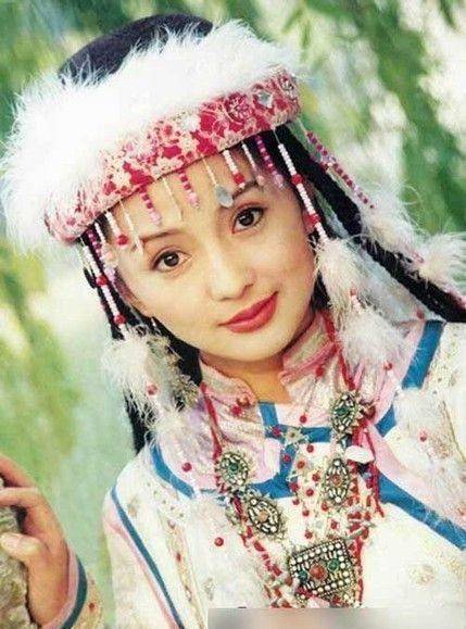 她就是刘丹,还珠格格香妃的扮演者,去世时,年仅24岁!
