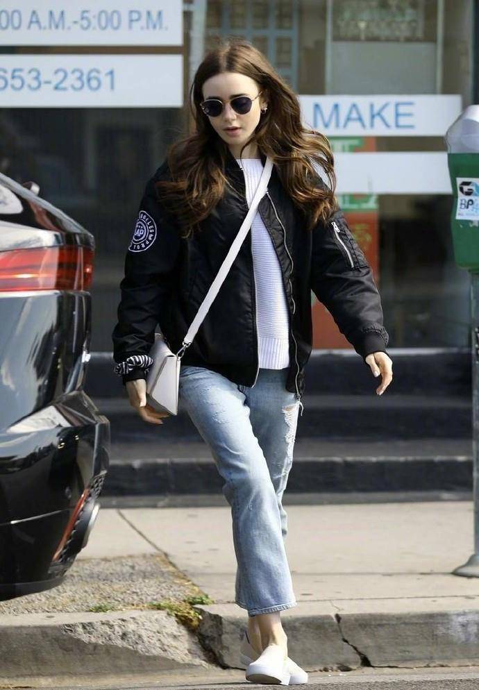 《艾米丽在巴黎》真的毁了,这才是她真实的穿搭,时尚又大方_外套_造型