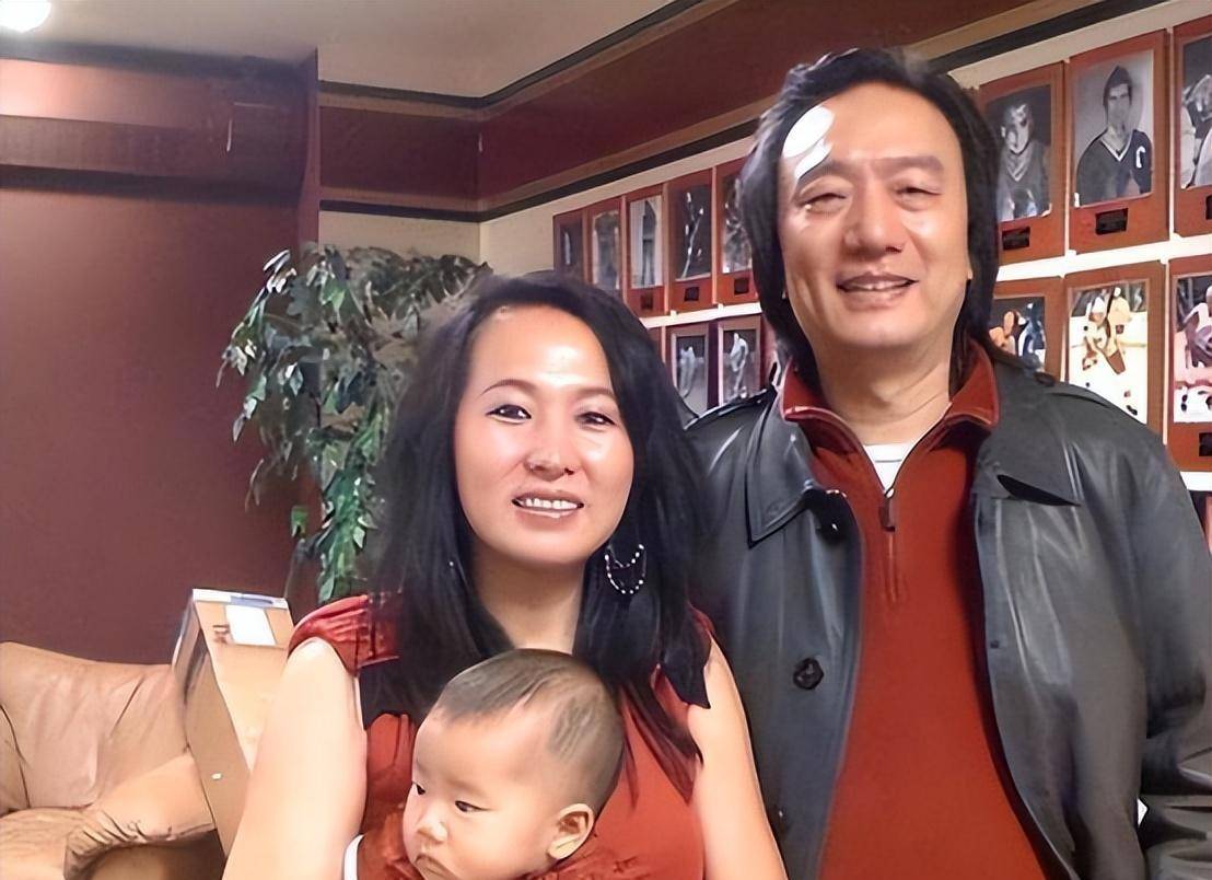 "东方神鹿"王军霞:三婚后定居美国,让前夫孩子叫现任"爸爸"_马俊仁