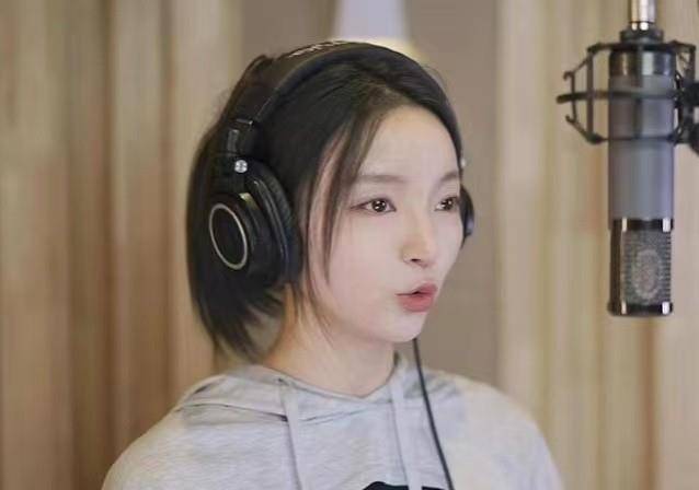 "学猫叫"后,网红小潘潘再翻唱黄梅戏,媚俗魔改还是弘扬创新?