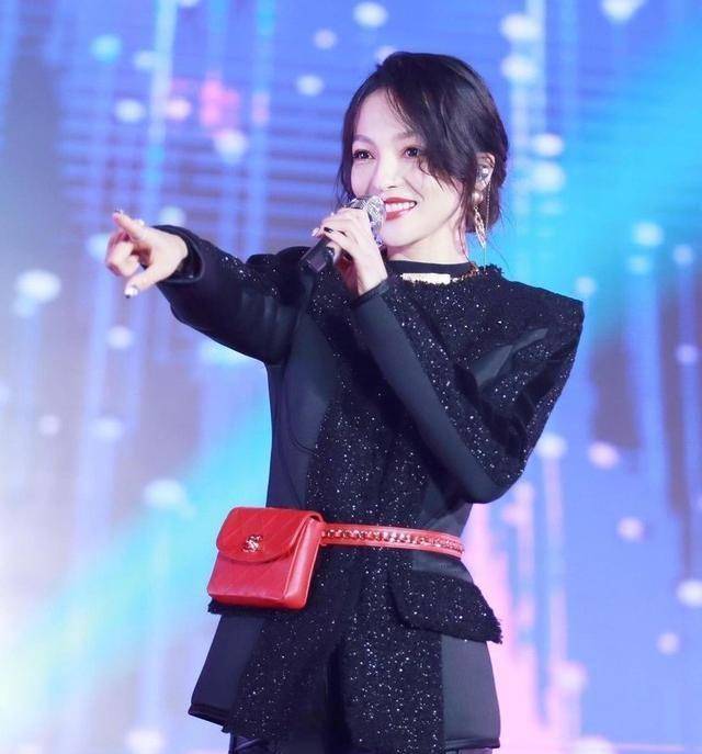 张韶涵郑重回应请尊重_歌曲_明星_邓伦
