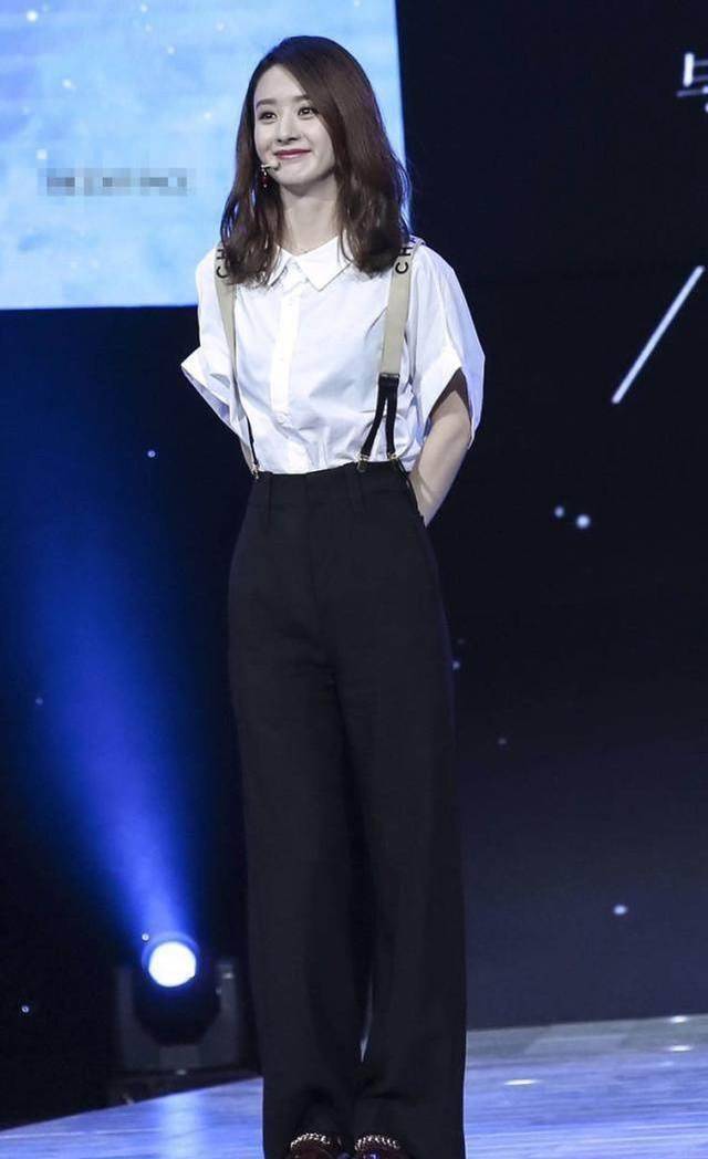 赵丽颖一袭白衬衫气质真好,网友喜欢这样清新的你!_白色_李小璐_演讲
