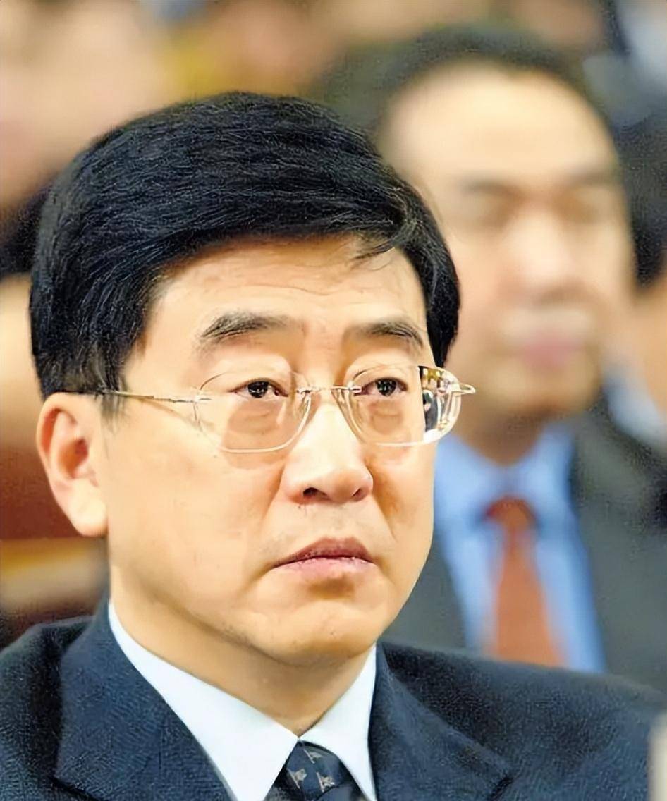 他54岁任北京市市长,五年后任山西省省长,为何两次引咎辞职?