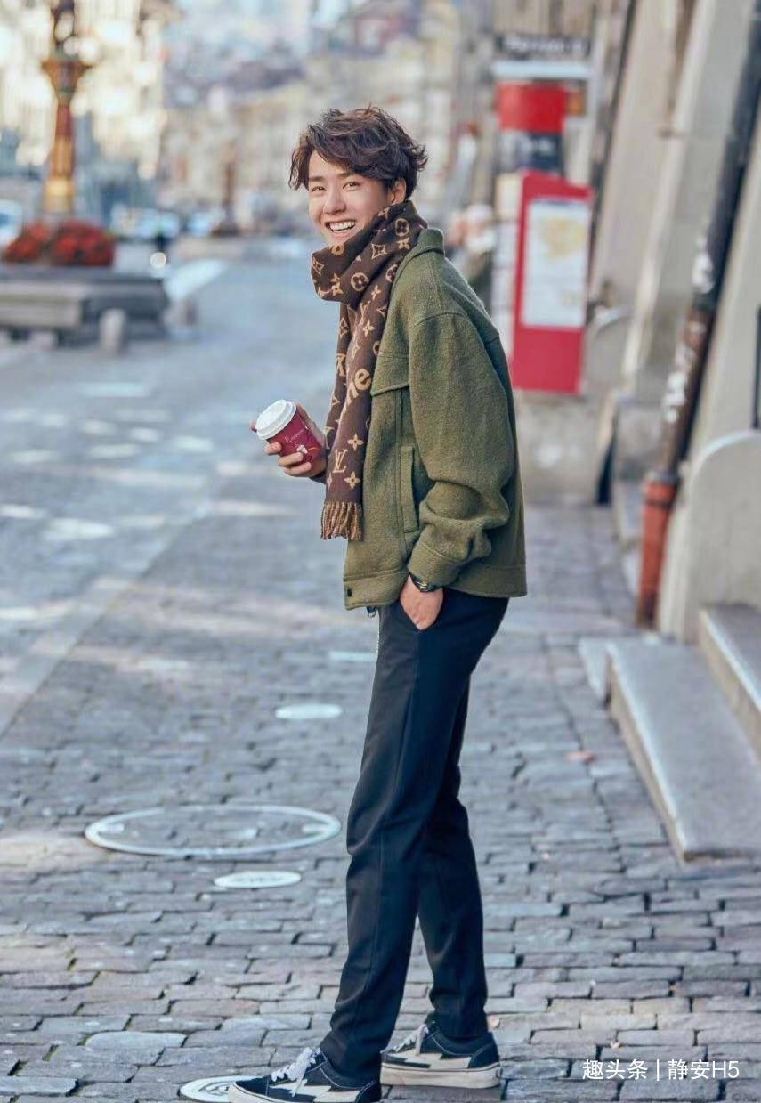 王一博的治愈系笑容:自带清新气质,单纯又干净_一笑_广大观众_嘴角