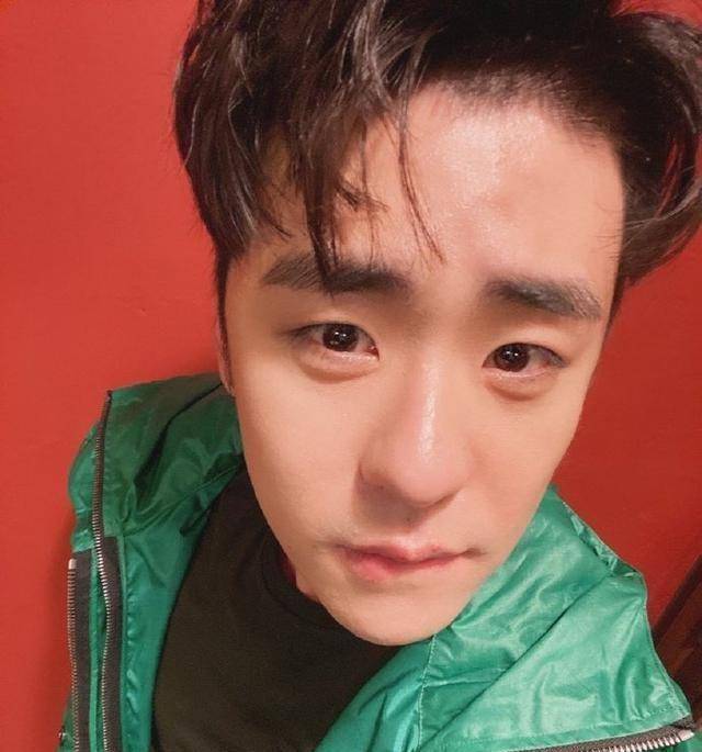 张云雷道歉后首次回应争议:看见我恶心想吐的,你就去医院瞧大夫