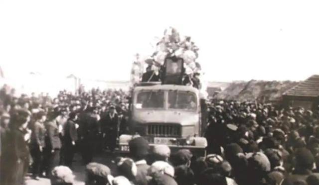 "兰考穷,兰考苦,我们也都穷惯了苦惯了,要不是您坚持治三害,我们还得