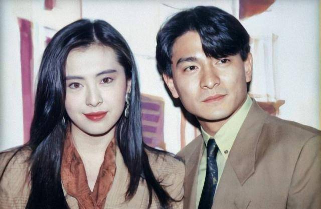 52岁王祖贤成冻龄女神,晒近照发量惹人羡,张曼玉却已老成阿姨?