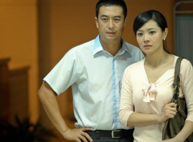 张嘉译的"前妻",长相独特气质脱俗,出道10多年不火至今单身_维维_观众