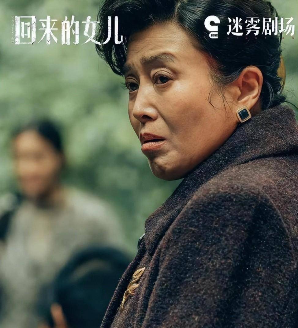 64岁的丁佳丽,国内娱乐圈最"大胆"的女性之一_丁嘉丽_事业_时候