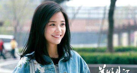这个热播剧女二,戏里戏外身份不简单_张嘉译_岳以恩_李小冉