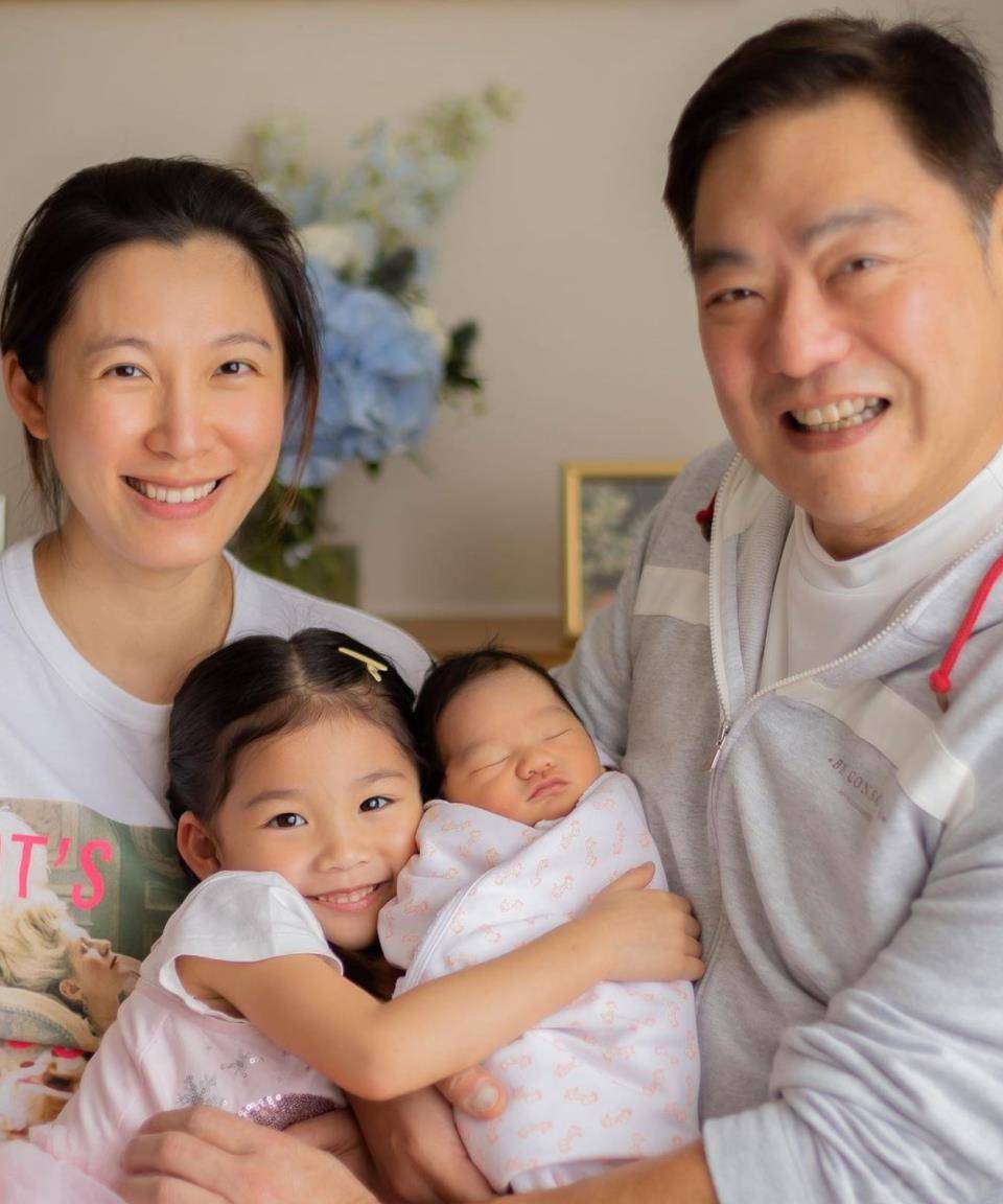 杨卓娜拿亲自种的有机蔬菜探望坐月子的百亿阔太李美慧_丈夫_种植_生