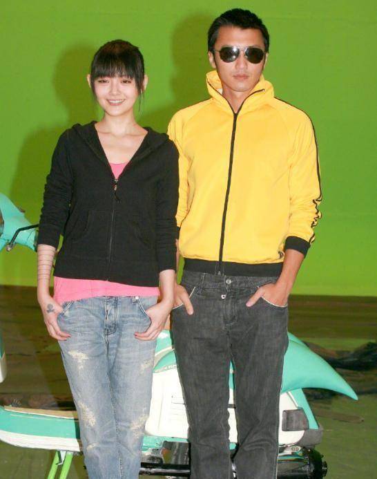 彭于晏,陈意涵,陈妍希宣传电影《听说》,那时的彭于晏27岁,妥妥的小鲜