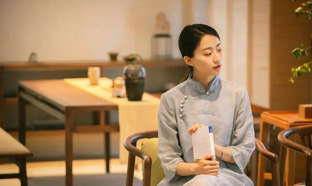 王国维见妻子年老色衰,写下一首词,最后一句写尽相守的不易_人间_工作