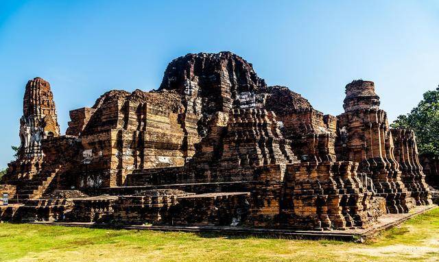 上舞蹈女演员,拒绝娶泰国公主,后来却移情别恋_西哈努克_甘霍_莫尼克
