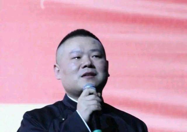 德云社神仙落泪名场面:张云雷,岳云鹏,孟鹤堂,烧饼,瞬间心痛_观众