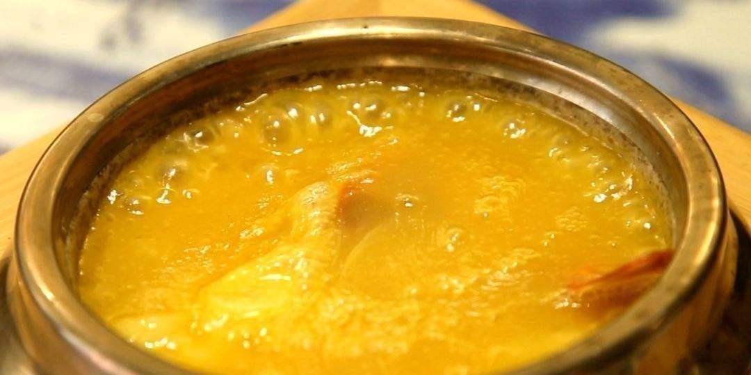 导演天价要鱼翅,演员却误以为是道具,吃一口要80万元_熊欣欣_剧中