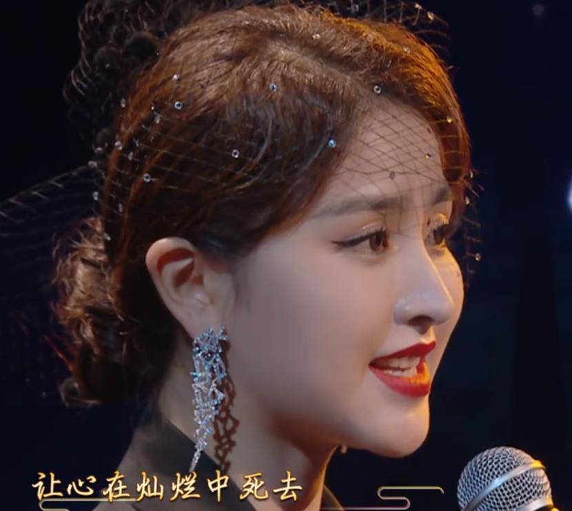 金子涵排练被怼脸拍,发福后颜值成焦点,身材不像女团成员_五官_因为