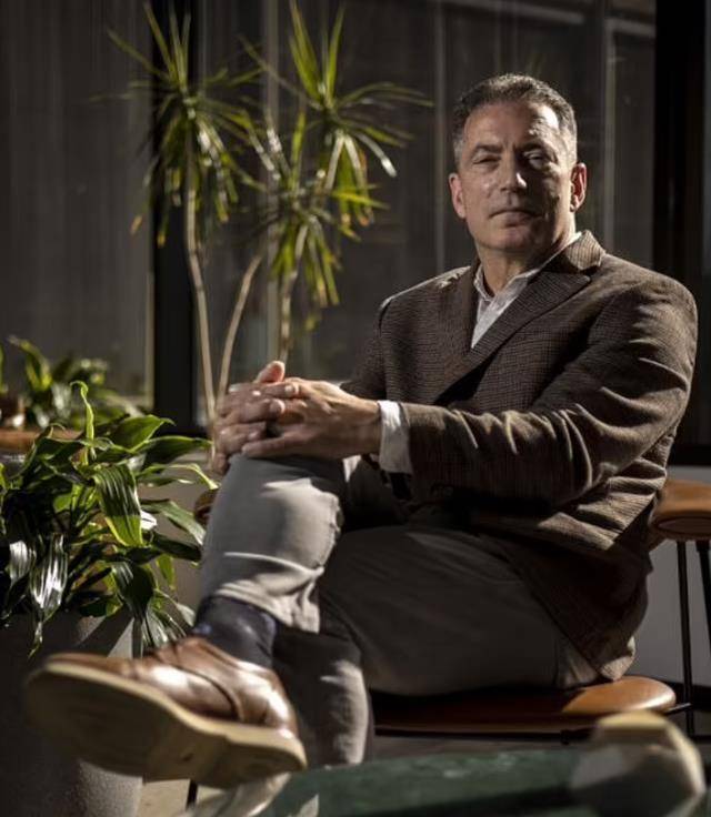 法国人炫富被没收200万欧元,美国富豪建亿万富翁俱乐部_弗兰克_警方