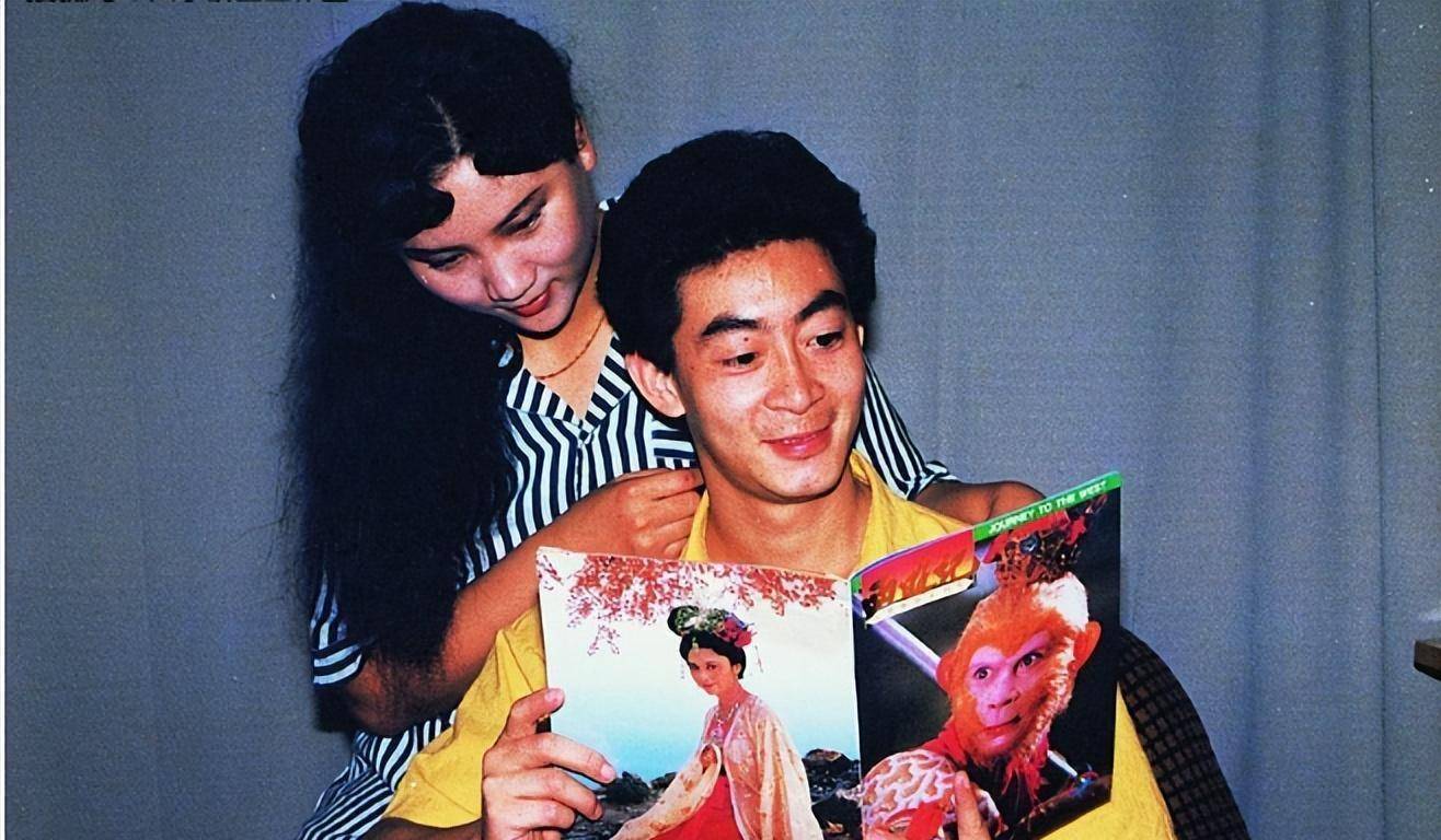 1991年,喻紅為六小齡童生下女兒.