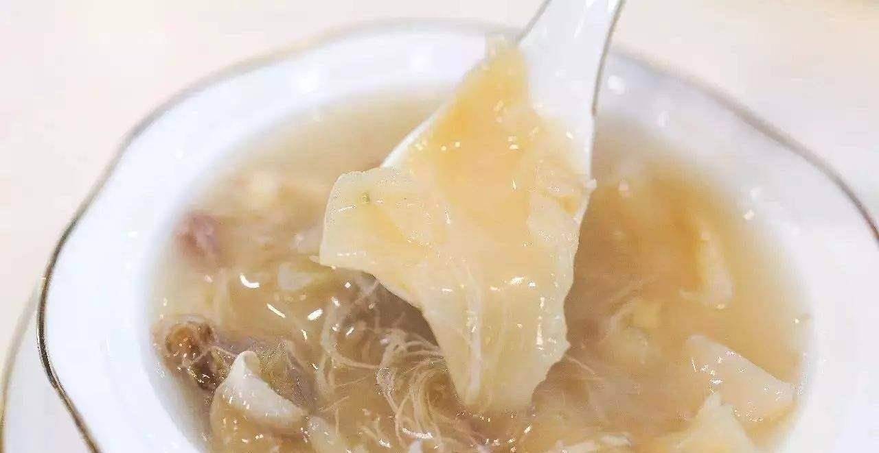 导演天价要鱼翅,演员却误以为是道具,吃一口要80万元_熊欣欣_剧中