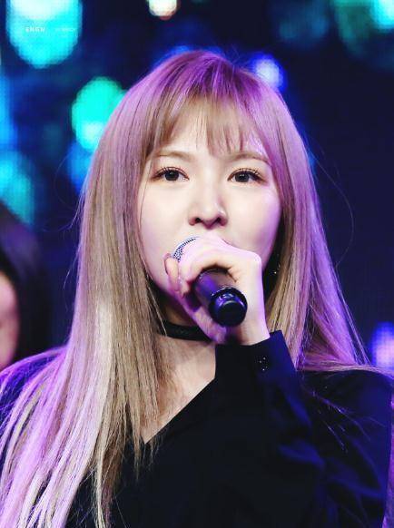 wendy摔伤后近况!