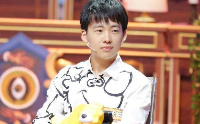 国剧盛典郭麒麟获奖,不卑不亢沉稳从容,不愧是人间清醒!