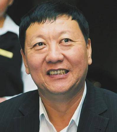 一代中国乳业"教父"落幕,曾花488亿打广告,套现后悄然离场_牛根生