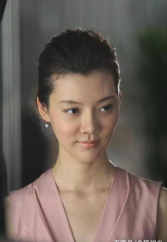 徐峥主演的《大男当婚》的大结局,最后喊住曹小强的女人是谁_谷清