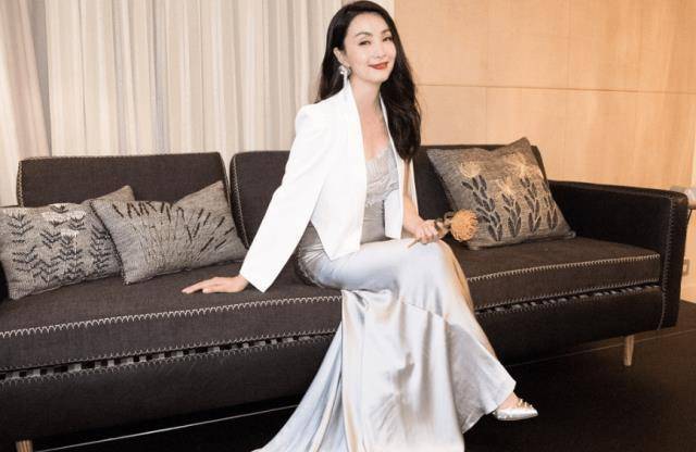 甚至有一些无奈,都给我们带来暴击的,当属陶虹所饰演的宋倩