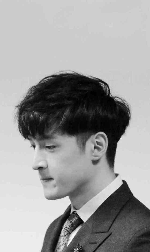 胡歌宋承宪同穿西装帅气撩人如果你是刘亦菲你选谁_男人_表情_男士