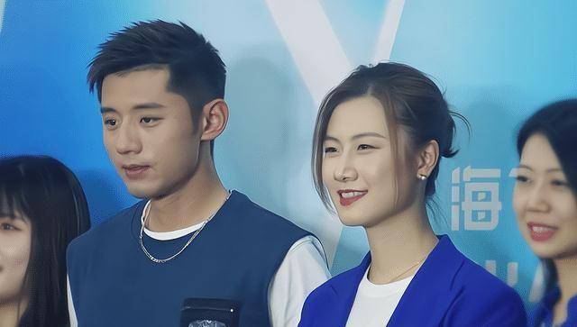 拒绝选手拥抱,刘国梁现身活动释放信号,许昕刘诗雯国乒定位曝光_马龙