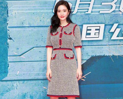 杨幂撞衫英国凯特王妃,气质典雅,厉害了我的姐!_感觉_个人_时候