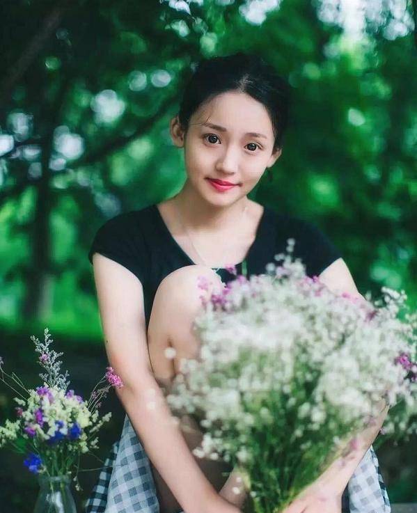 大学生活照曝光,整容痕迹全无,曾是公认的校花_张雨婷_张玉婷_陈俊